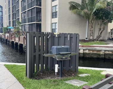 9 Royal Palm Way - Photo Thumbnail 23