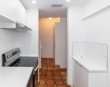 715 Ne 1st Street - Photo Thumbnail 6