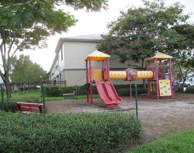 1964 Flamingo Place - Photo Thumbnail 28