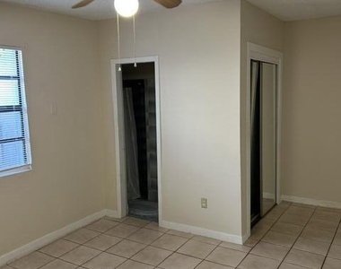 5003 Garden Avenue - Photo Thumbnail 4