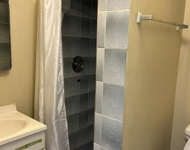 5003 Garden Avenue - Photo Thumbnail 5