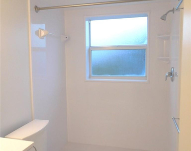 1425 Arthur Street - Photo Thumbnail 44