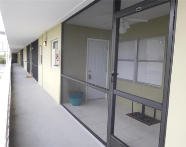 1425 Arthur Street - Photo Thumbnail 12