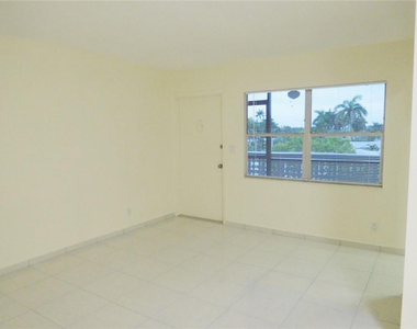 1425 Arthur Street - Photo Thumbnail 15