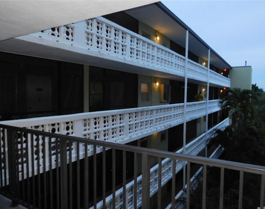 1425 Arthur Street - Photo Thumbnail 10