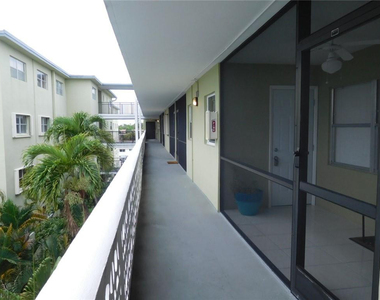 1425 Arthur Street - Photo Thumbnail 11