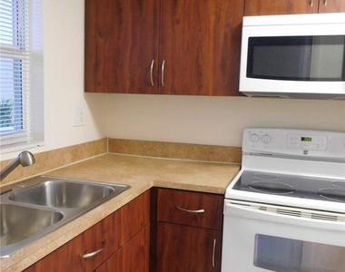 1425 Arthur Street - Photo Thumbnail 20