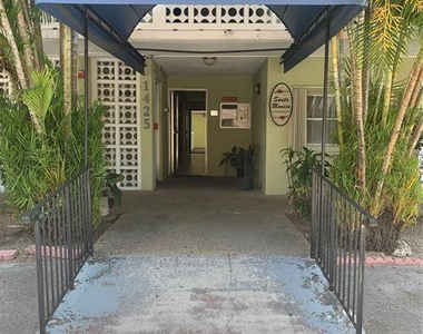 1425 Arthur Street - Photo Thumbnail 5