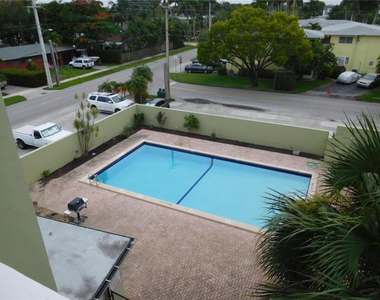 1425 Arthur Street - Photo Thumbnail 14