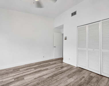 7755 E Kenway Pl Place E - Photo Thumbnail 9