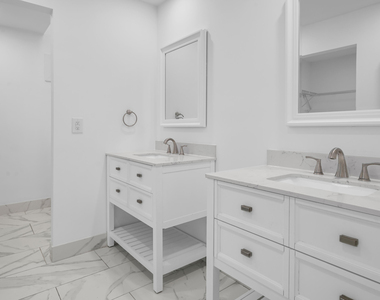 7755 E Kenway Pl Place E - Photo Thumbnail 15