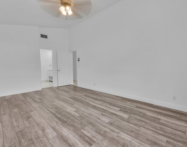 7755 E Kenway Pl Place E - Photo Thumbnail 10