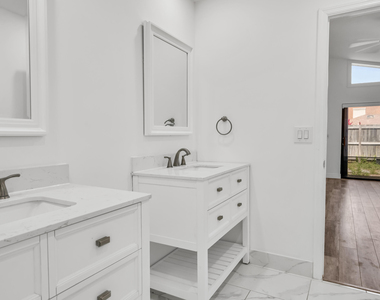 7755 E Kenway Pl Place E - Photo Thumbnail 16