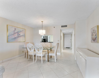 7260 Kinghurst Drive - Photo Thumbnail 12