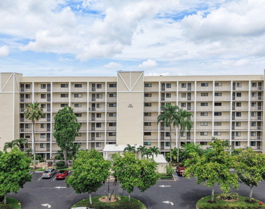 7260 Kinghurst Drive - Photo Thumbnail 32