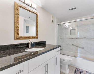 7260 Kinghurst Drive - Photo Thumbnail 20