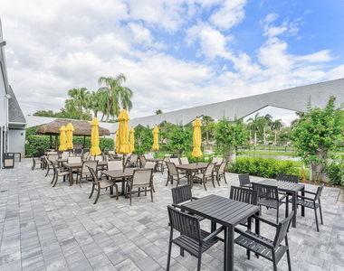 7260 Kinghurst Drive - Photo Thumbnail 23