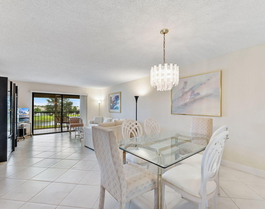7260 Kinghurst Drive - Photo Thumbnail 8