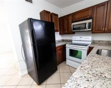 2900 Nw 5th Court - Photo Thumbnail 18