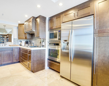 77 S Birch Road - Photo Thumbnail 10