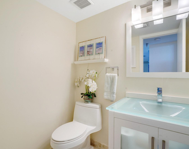 77 S Birch Road - Photo Thumbnail 19