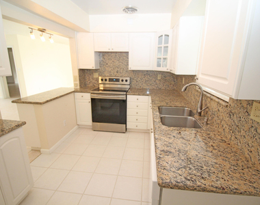 4454 W Tradewinds Avenue W - Photo Thumbnail 7