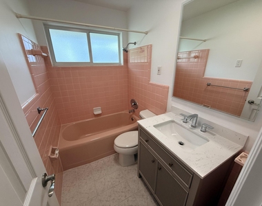 4454 W Tradewinds Avenue W - Photo Thumbnail 12