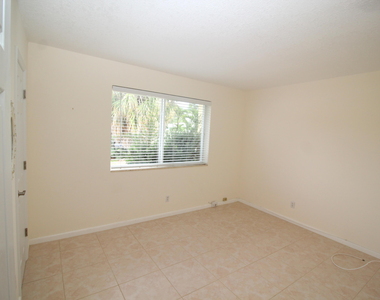 4454 W Tradewinds Avenue W - Photo Thumbnail 4