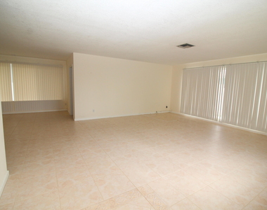 4454 W Tradewinds Avenue W - Photo Thumbnail 5