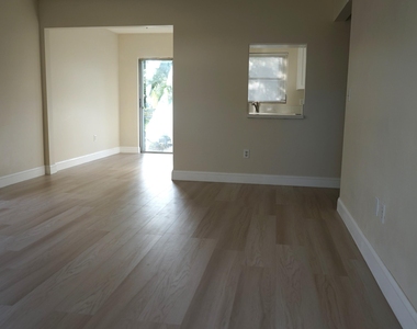 1957 Liberty Street - Photo Thumbnail 6