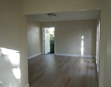 1957 Liberty Street - Photo Thumbnail 5