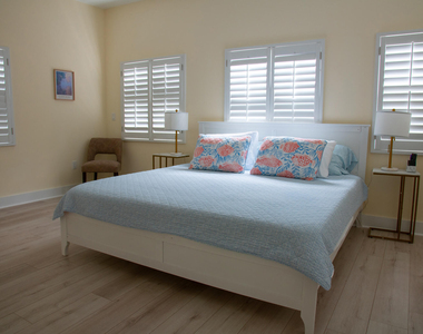 506 N Lakeside Drive - Photo Thumbnail 13