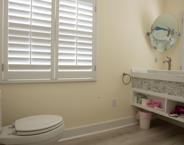 506 N Lakeside Drive - Photo Thumbnail 17