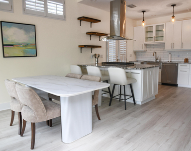 506 N Lakeside Drive - Photo Thumbnail 6