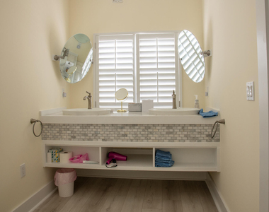 506 N Lakeside Drive - Photo Thumbnail 16
