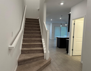 8191 Cinch Way - Photo Thumbnail 8