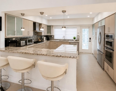 2130 Ne 191st Drive - Photo Thumbnail 8
