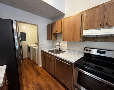 3831 Sw 69th Avenue - Photo Thumbnail 10