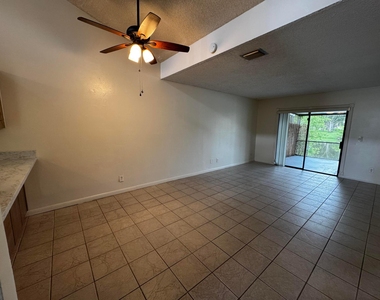 3831 Sw 69th Avenue - Photo Thumbnail 6