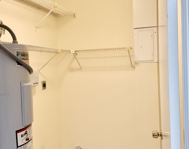 9121 E Highland Pines Drive - Photo Thumbnail 9