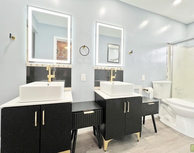1490 Nw 43rd Avenue - Photo Thumbnail 18