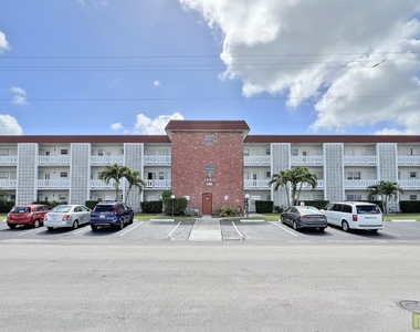 1490 Nw 43rd Avenue - Photo Thumbnail 1