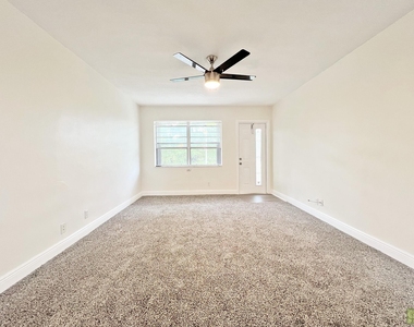 1490 Nw 43rd Avenue - Photo Thumbnail 12