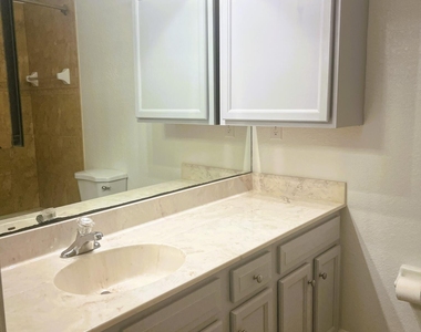 4210 Gator Trace Circle - Photo Thumbnail 16