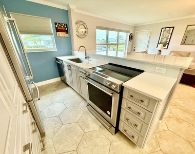 916 Savannas Point Drive - Photo Thumbnail 5