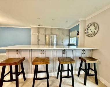 916 Savannas Point Drive - Photo Thumbnail 3