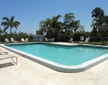 1660 Twelve Oaks Way - Photo Thumbnail 21