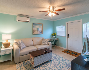 1724 37th Street - Photo Thumbnail 2