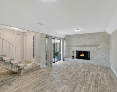 3530 E Gardens East Drive E - Photo Thumbnail 11