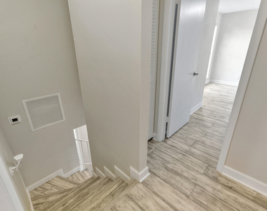 3530 E Gardens East Drive E - Photo Thumbnail 25